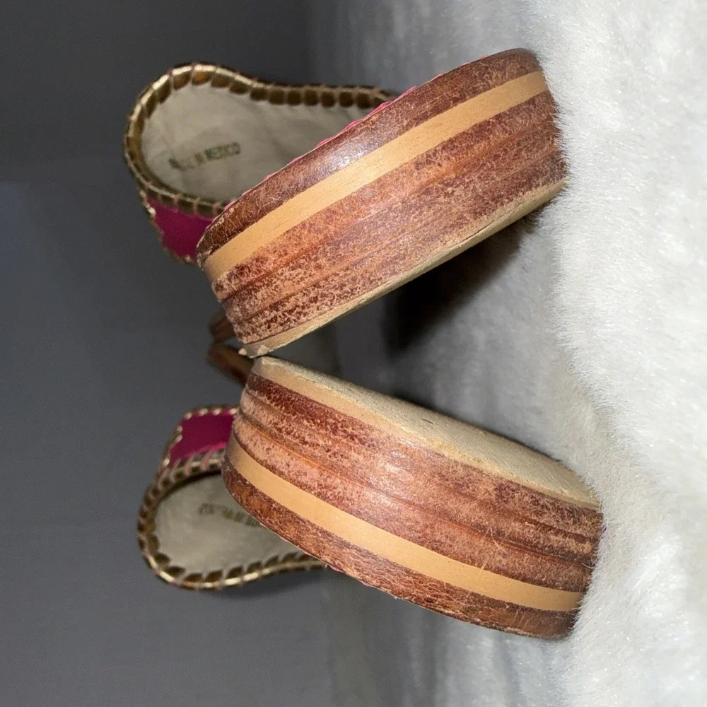 Jack Rogers Pink Gold‎ Leather Preppy Medallion Old Money Sandals Womens Size 5m